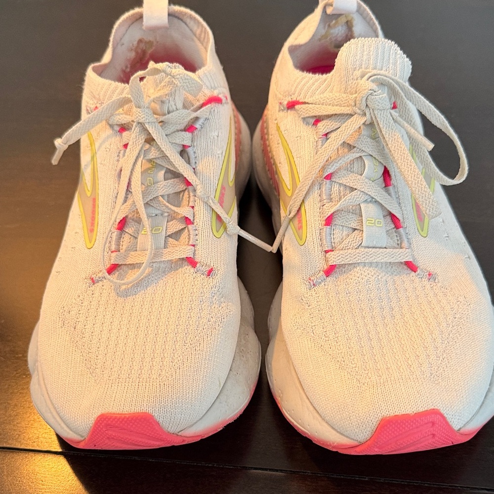 Brooks Glycerin Stealth 20 White and Neon Pink Athletic Shoes